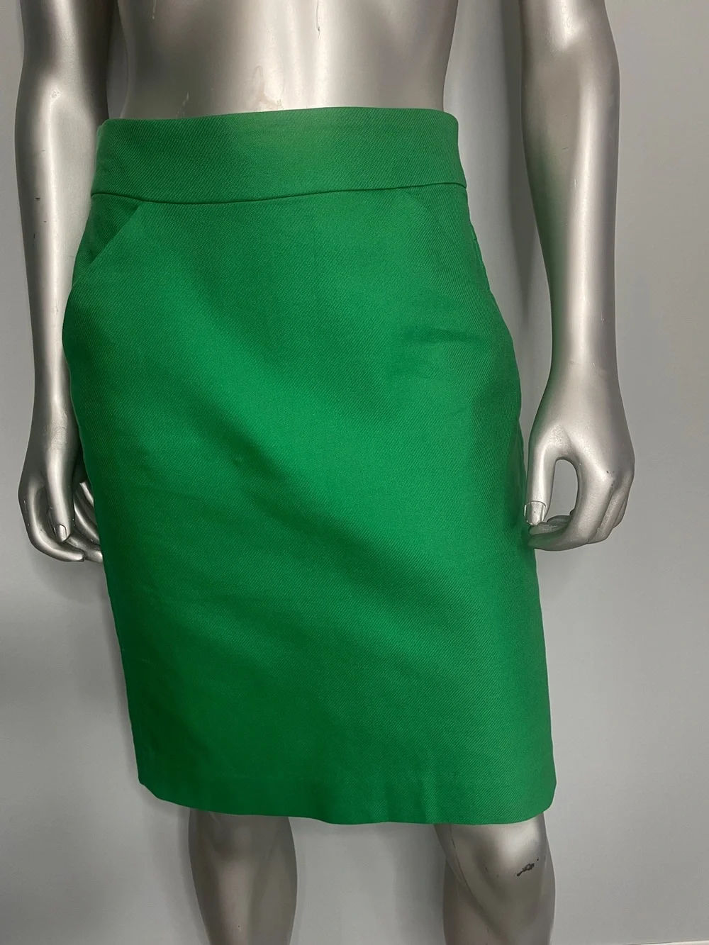 J CREW Green Skirt, Size 0 NEW WITHOUT TAGS